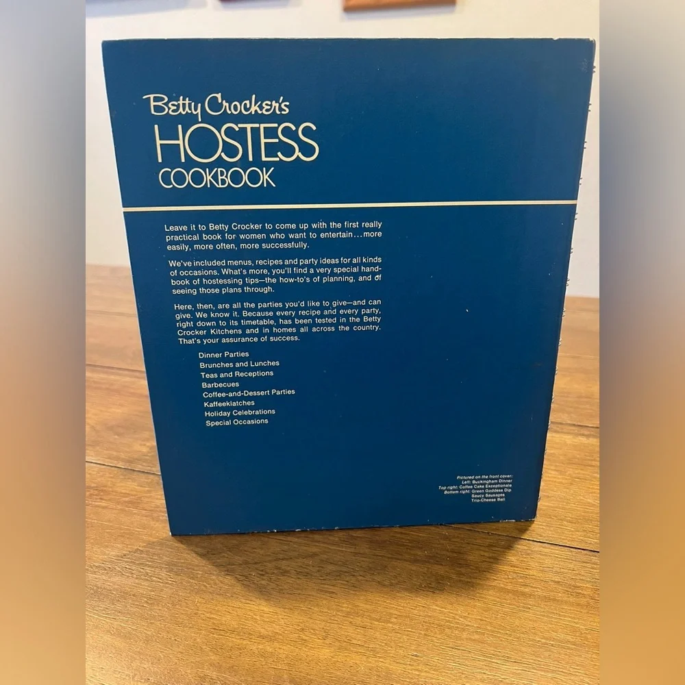 Vintage Betty Crocker Hostess Cookbook 1972 5th Printing Spiral Bound Recipes